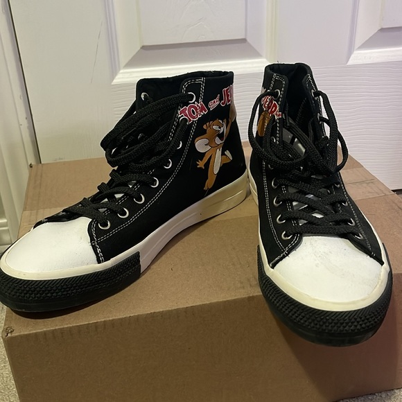 Zara Tom & Jerry High-Top Shoes - Picture 3 of 5